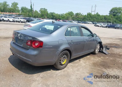 2008 Volkswagen Jetta Se/Sel z USA, uszkodzony, nr VIN 3VWRZ71K28M021055